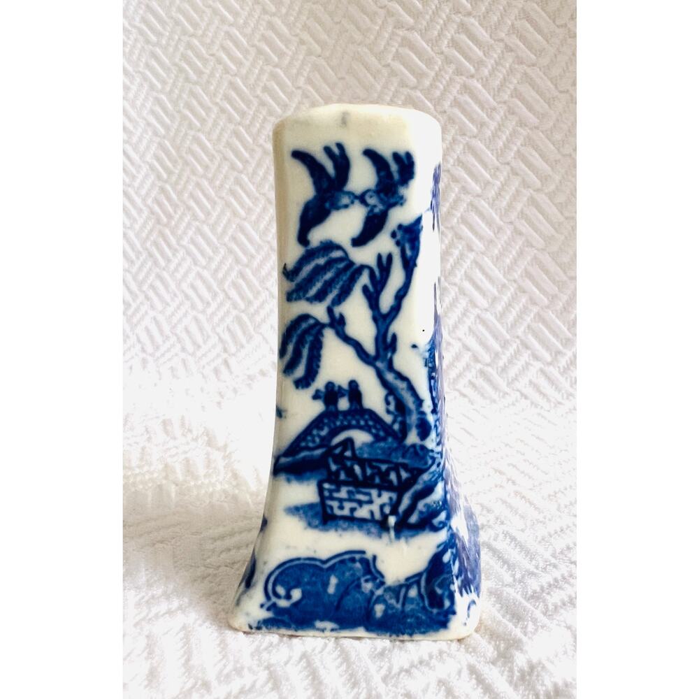 Vintage Blue Willow Salt Shaker Japan 3” Tall Ceramic Transferware, Chinoiserie